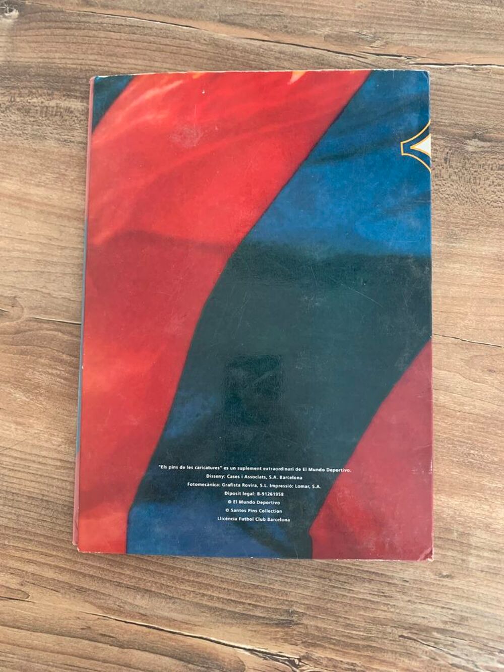 Plaquette de 21 Pin's Caricatures du bar&ccedil;a 