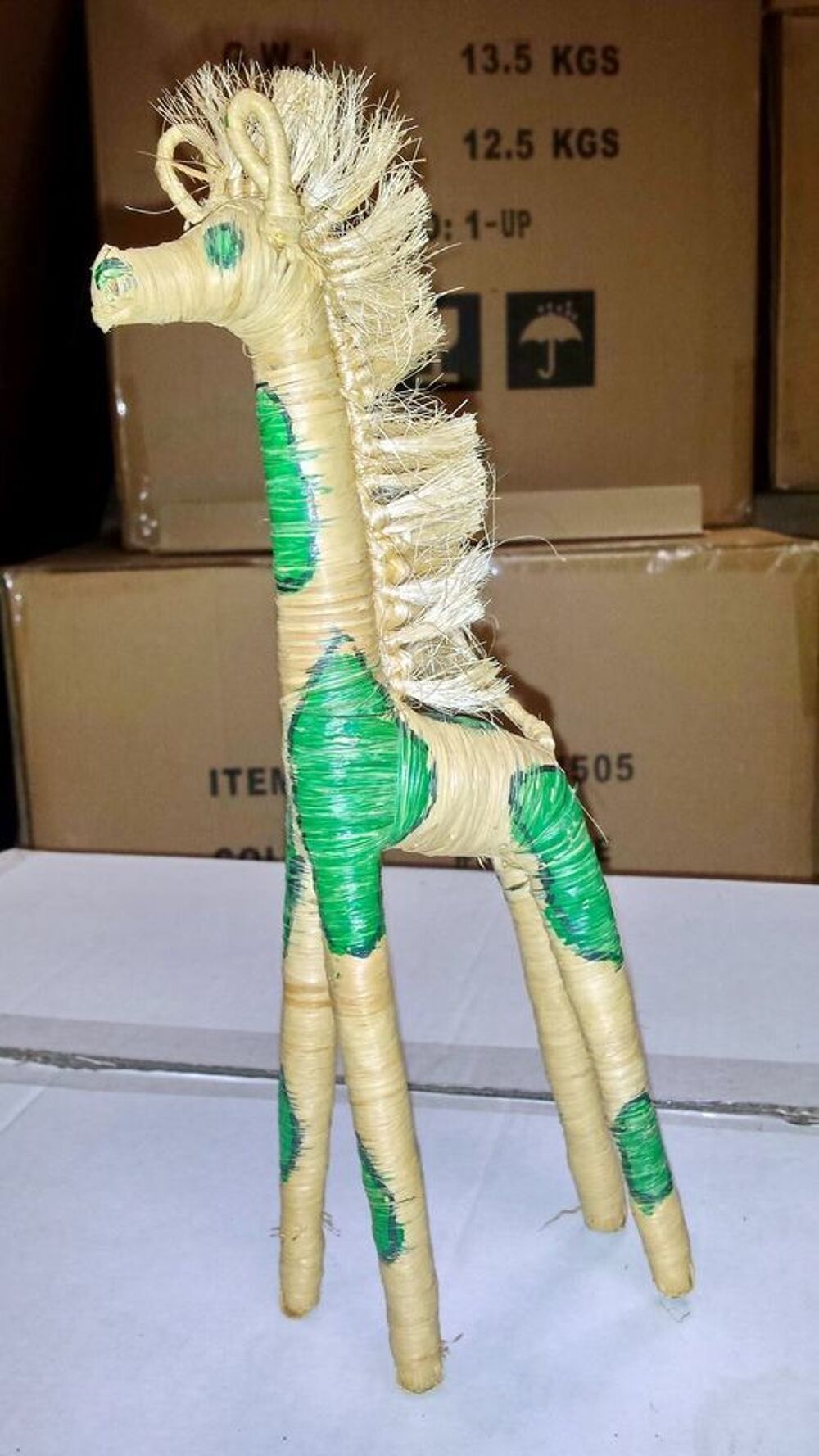 GIRAFE statuette en raphia pour d&eacute;coration Décoration