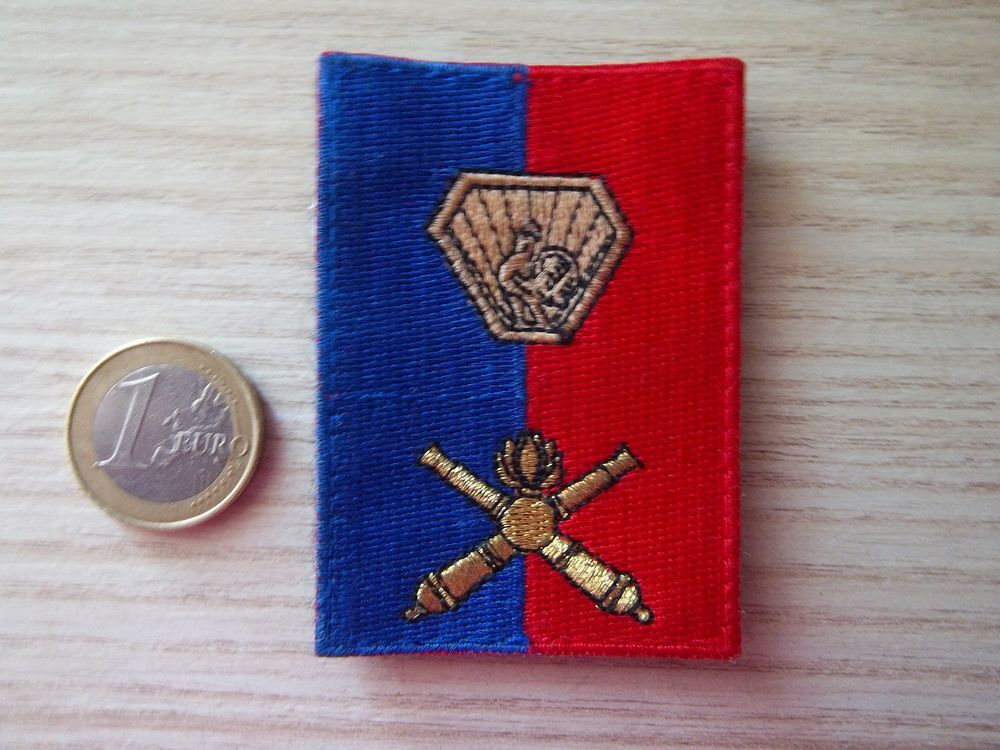 Brigade d'artillerie &eacute;cusson collection militaire (crochets) 
