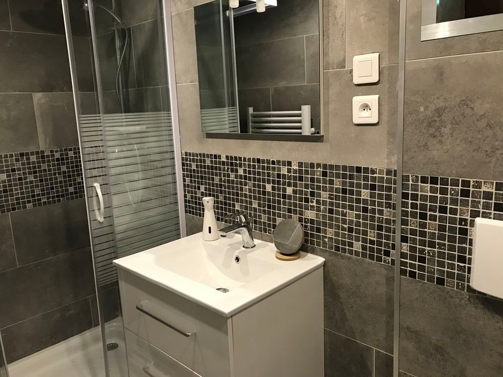 Location Appartement STUDETTE 20m2-à 7 MN ST JEAN DE Mne-73-490€ / MOIS DT CHGES Albiez-montrond
