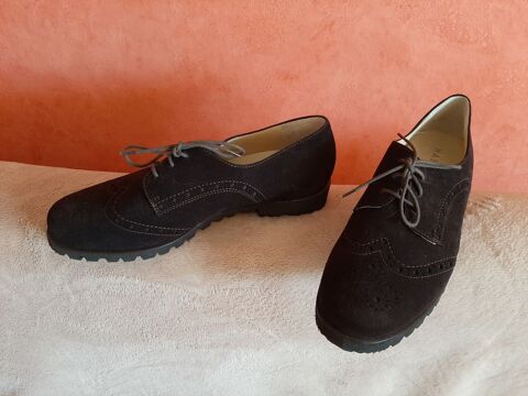 chaussures femme marque Hassia confort en cuir nubuck marron 55 Aix-en-Provence (13)