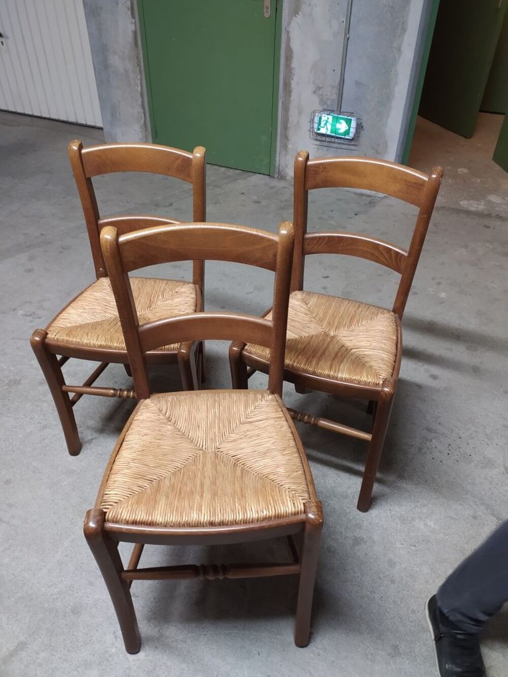 3 chaises Meubles