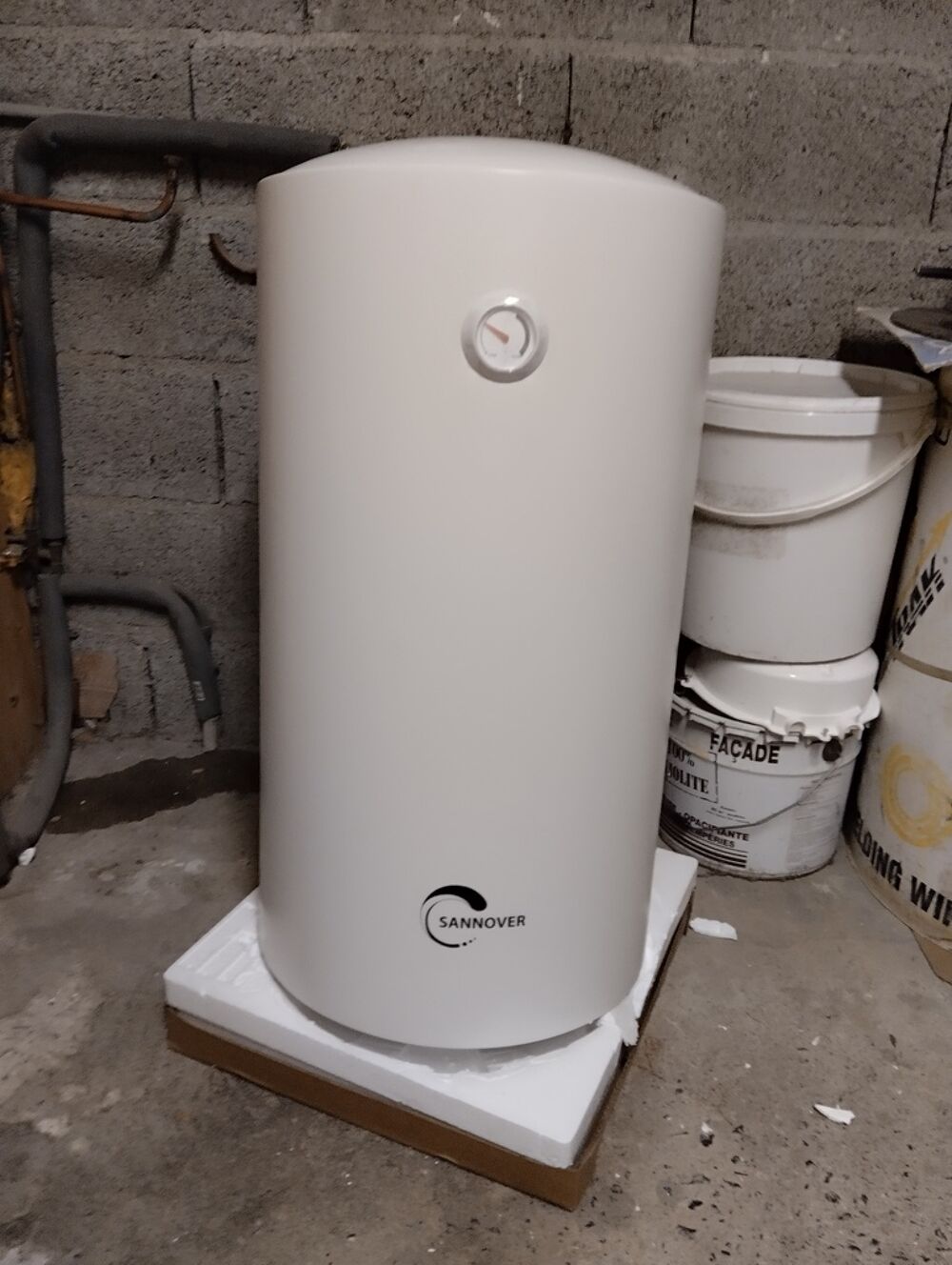 Chauffe-eau &eacute;lectrique neuf Sannover blanc 100 litres Bricolage