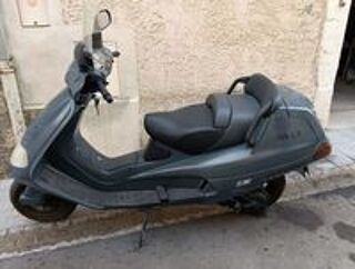 PIAGGIO 2002 occasion 34750 Villeneuve-l&egrave;s-Maguelone