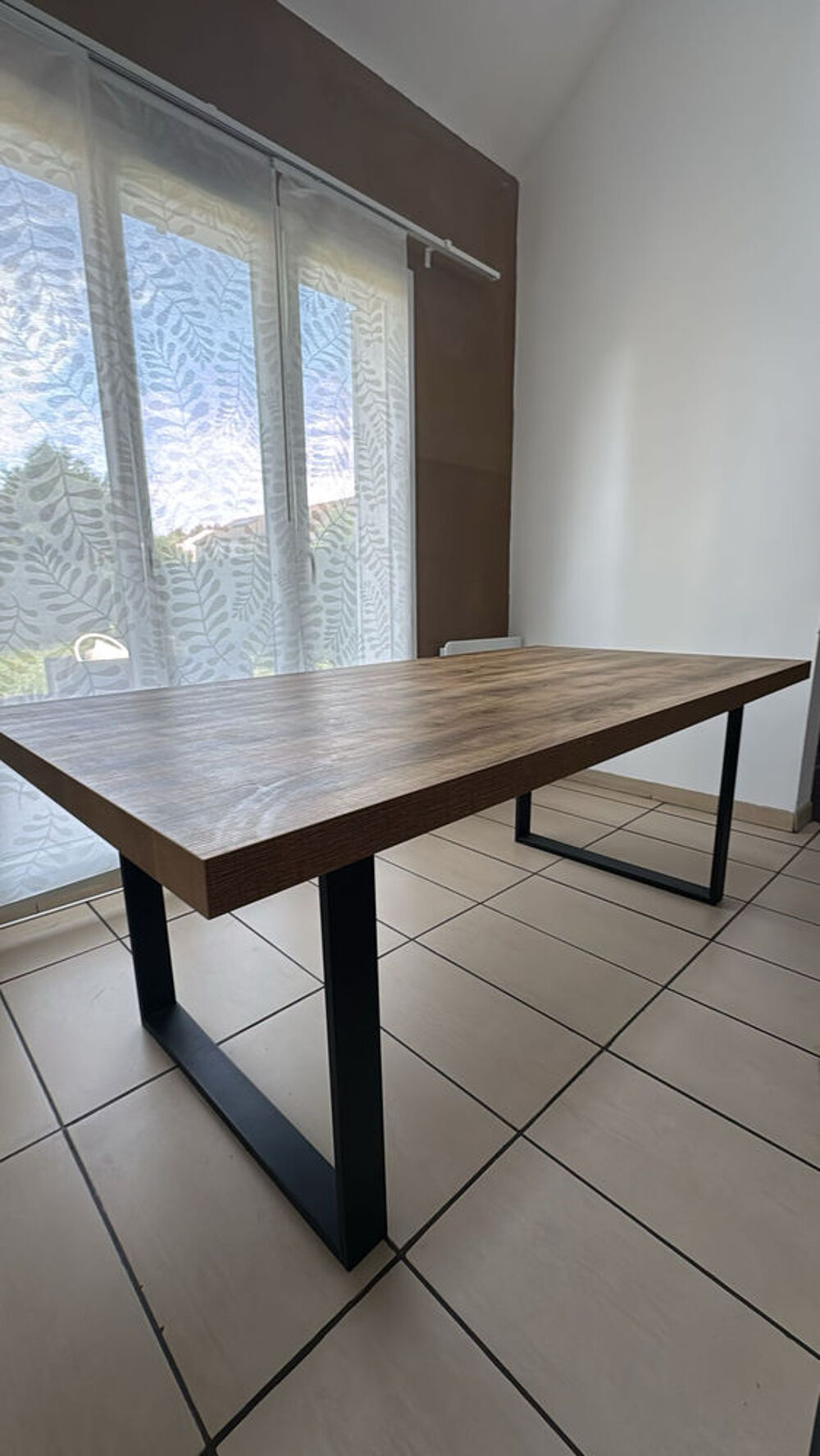 Ensemble table &agrave; manger, buffet et table basse gigogne Meubles