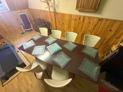 Table avec ses rallonges et six chaises 200 Martigné-Ferchaud (35)