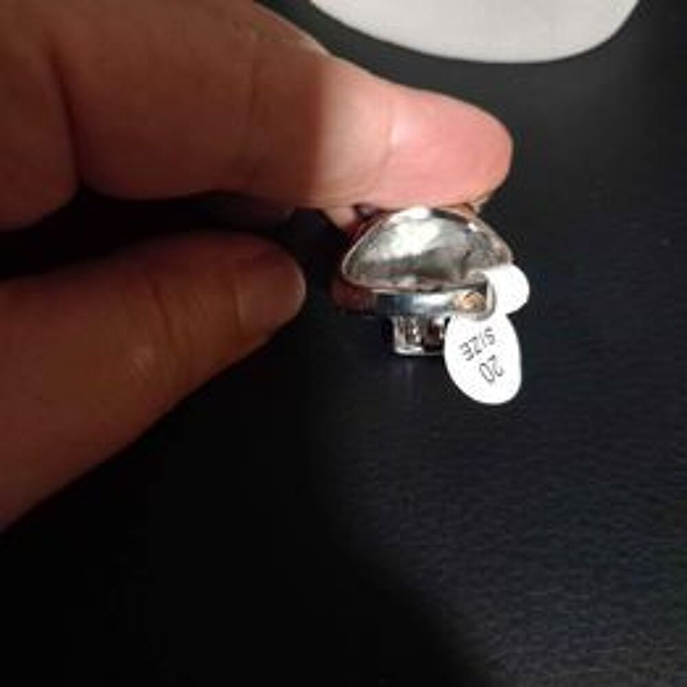 Bague avec t&ecirc;te de tigre Bijoux et montres