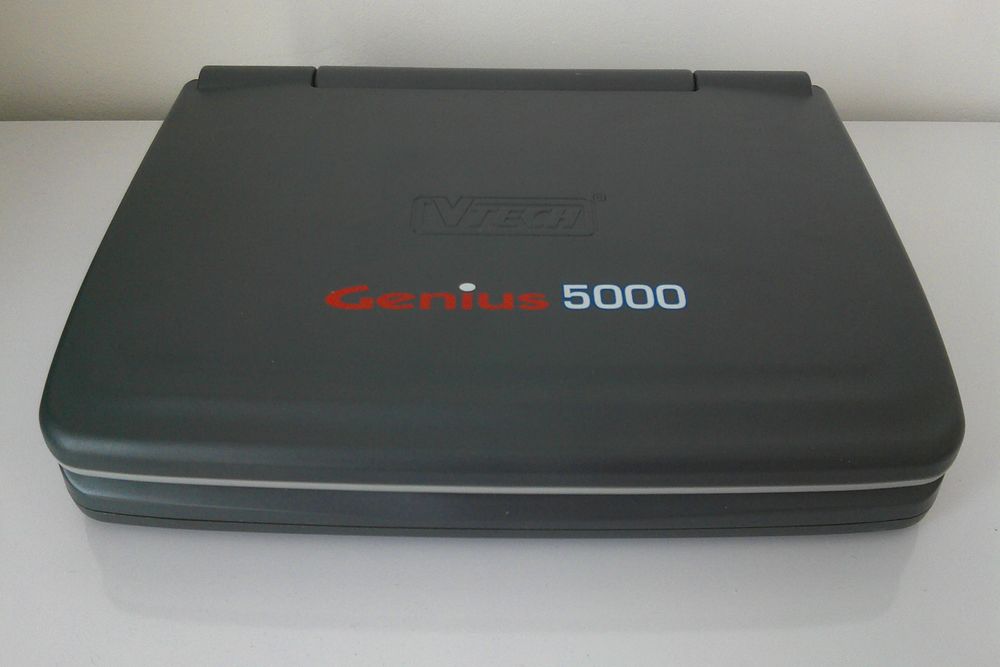 un ordinateur vtech Genius 5000 en TBE Jeux / jouets