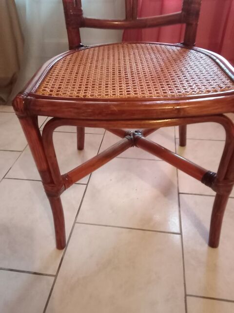 Table salle � manger et chaises 190 Saint-Marcel-sur-Aude (11)