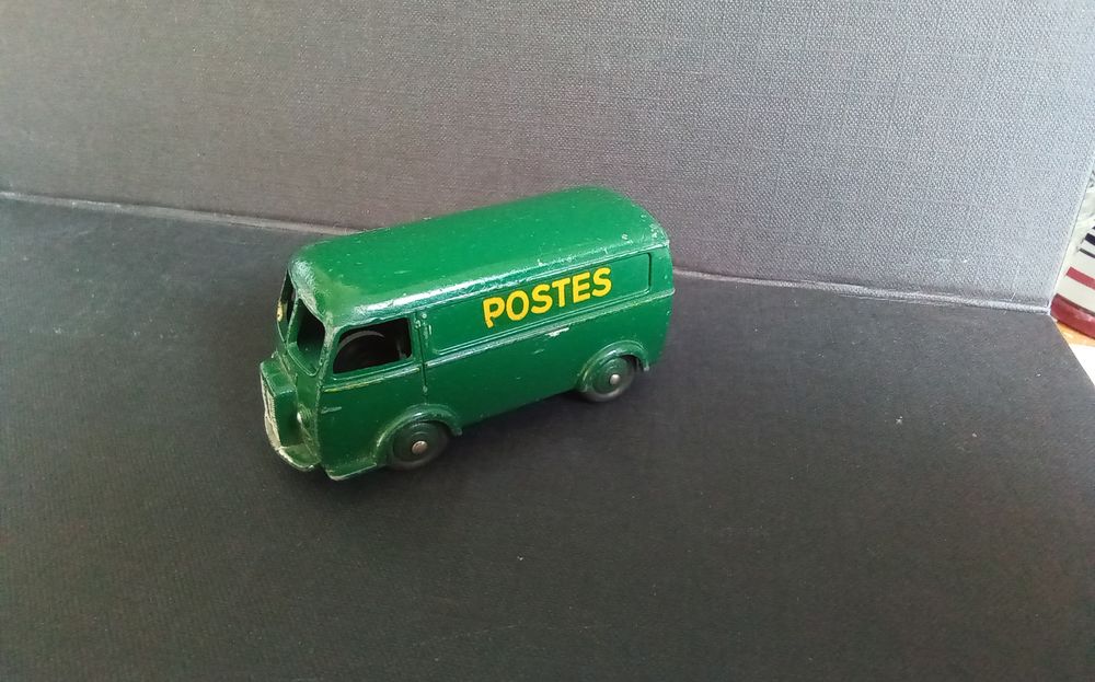 PEUGEOT D.3.A. POSTES. 25B DINKY TOYS ANN&Eacute;E 1954/59

