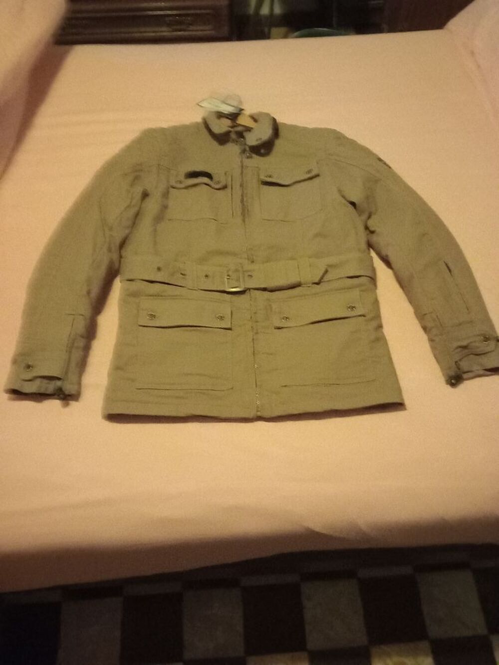 Veste de moto neuve Vêtements