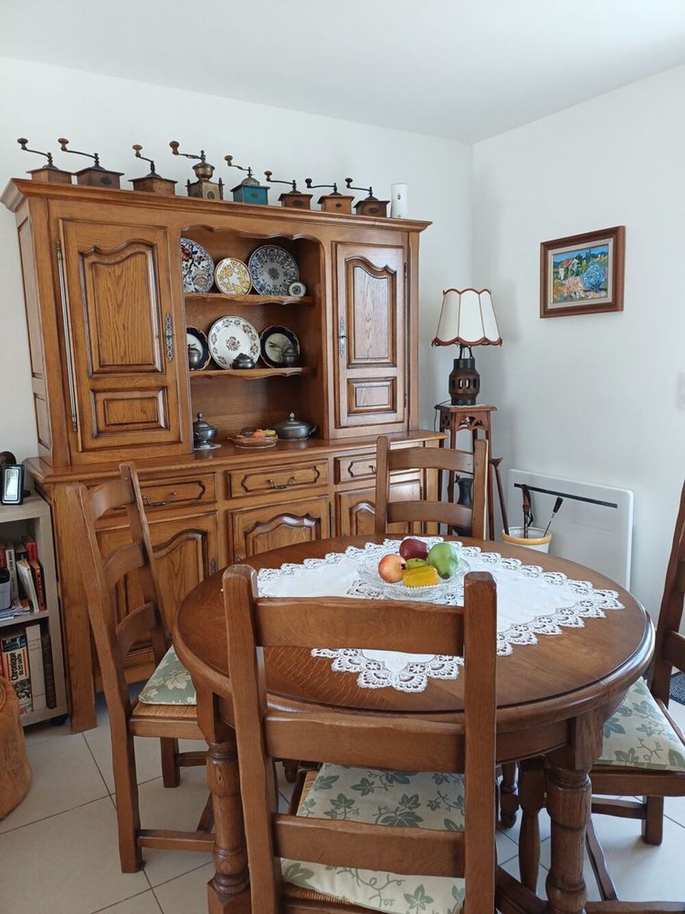 Salle &agrave; manger en ch&ecirc;ne table ronde 120 2rallonges 4 chaises Meubles