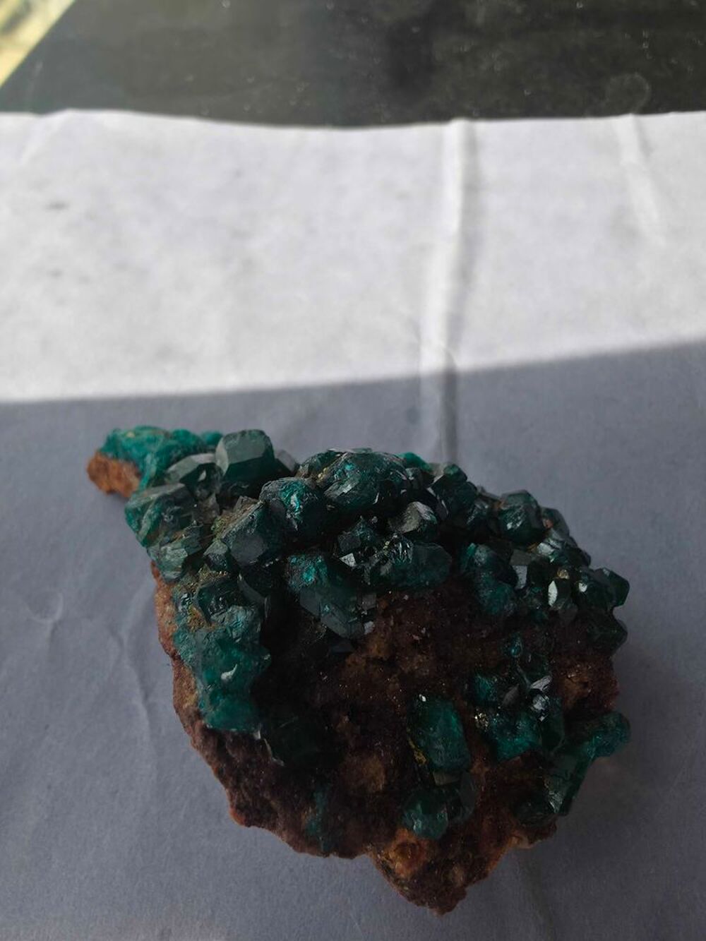 Superbe Dioptase Cristallis&eacute;e sur Roche M&egrave;re-Katanga RDC 61g 