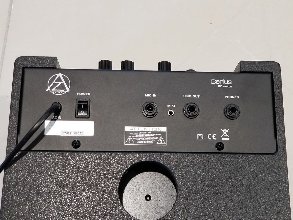 Ampli guitare Genius Instruments de musique