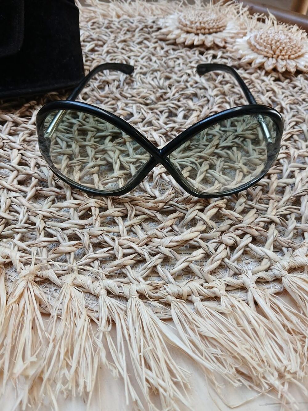 PAIRE DE LUNETTES SOLEIL " Tom Ford " Bijoux et montres