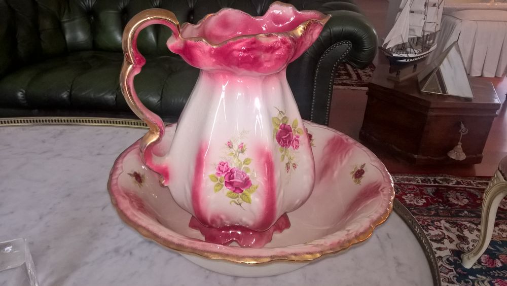 VASE DE TOILETTE Décoration