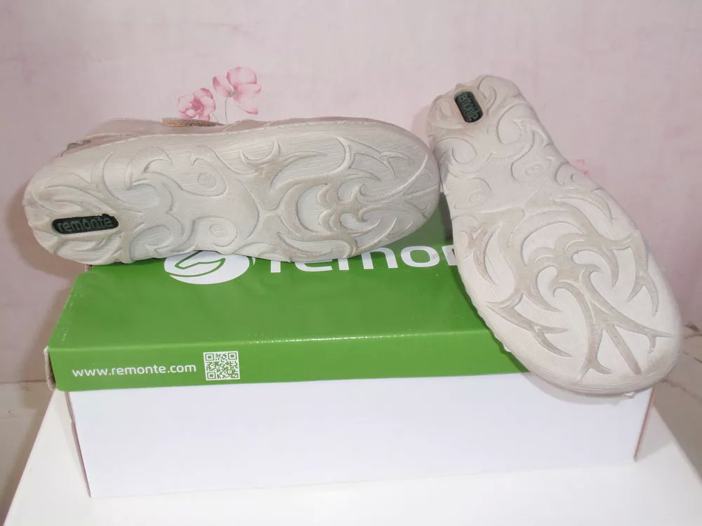 Chaussures pour pieds sensible pointures 36 neuf. Chaussures