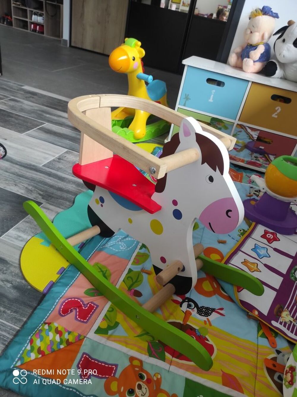 Cheval &agrave; bascule s&eacute;curis&eacute; Jeux / jouets