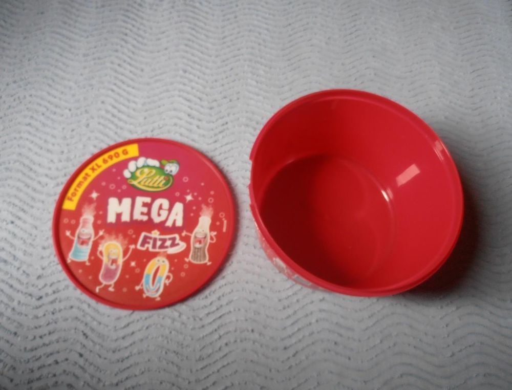 Bo&icirc;te publicitaire / de collection ronde Lutti rouge NEUF
