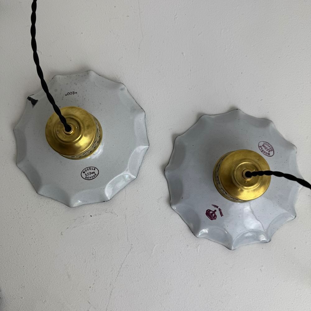PAIRE D'ANCIENNES PETITES SUSPENSIONS EMAILLEES Décoration