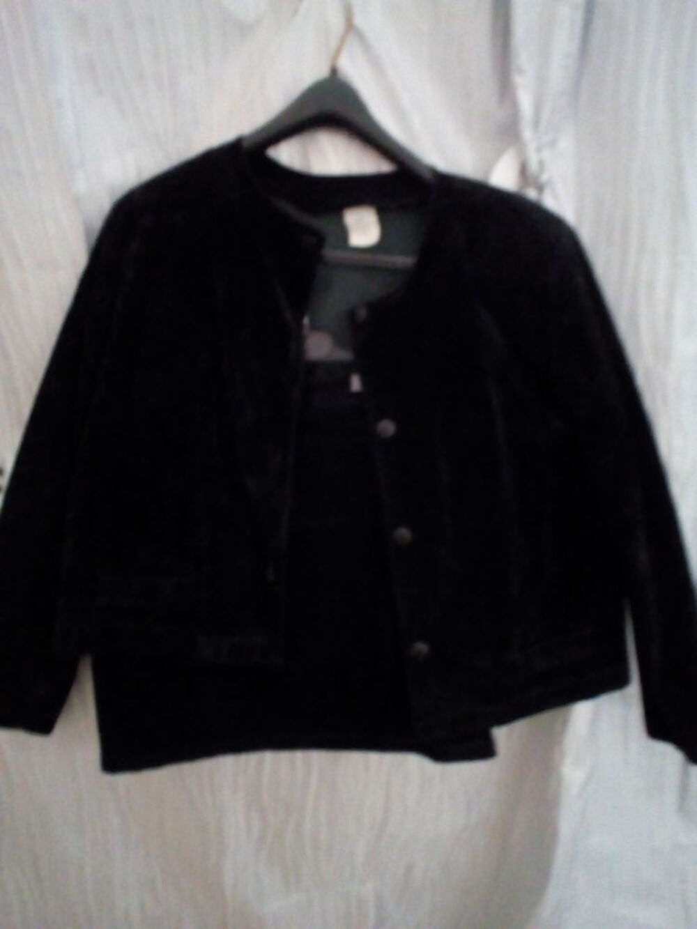 Tailleur jupe taille 44 en velours noir Vêtements