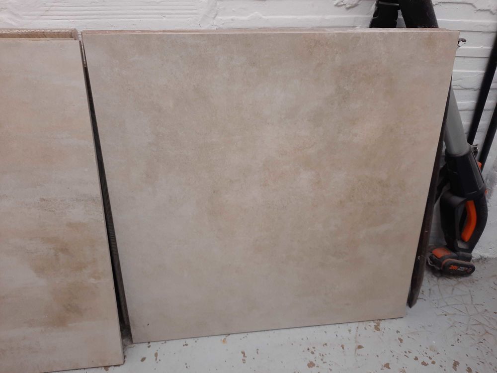 Lot de carrelage 60 x 60 cm et 60 x 54 cm pleine masse gr&egrave;s c&eacute;rame Bricolage