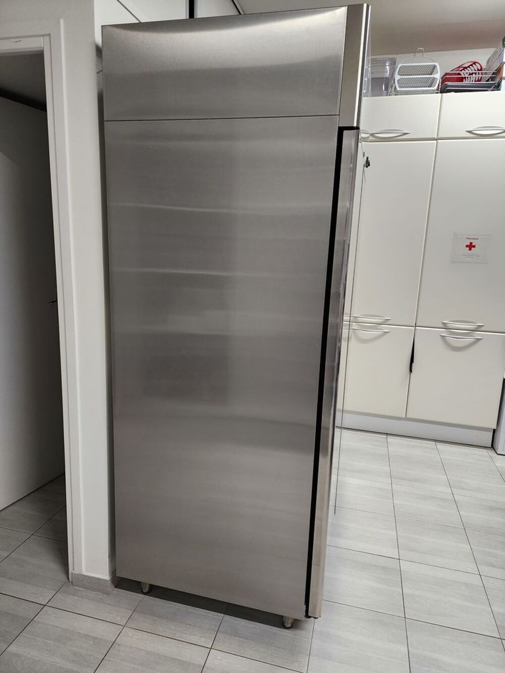 Cong&eacute;lateur Armoire Professionnel METRO 1400 L Electroménager