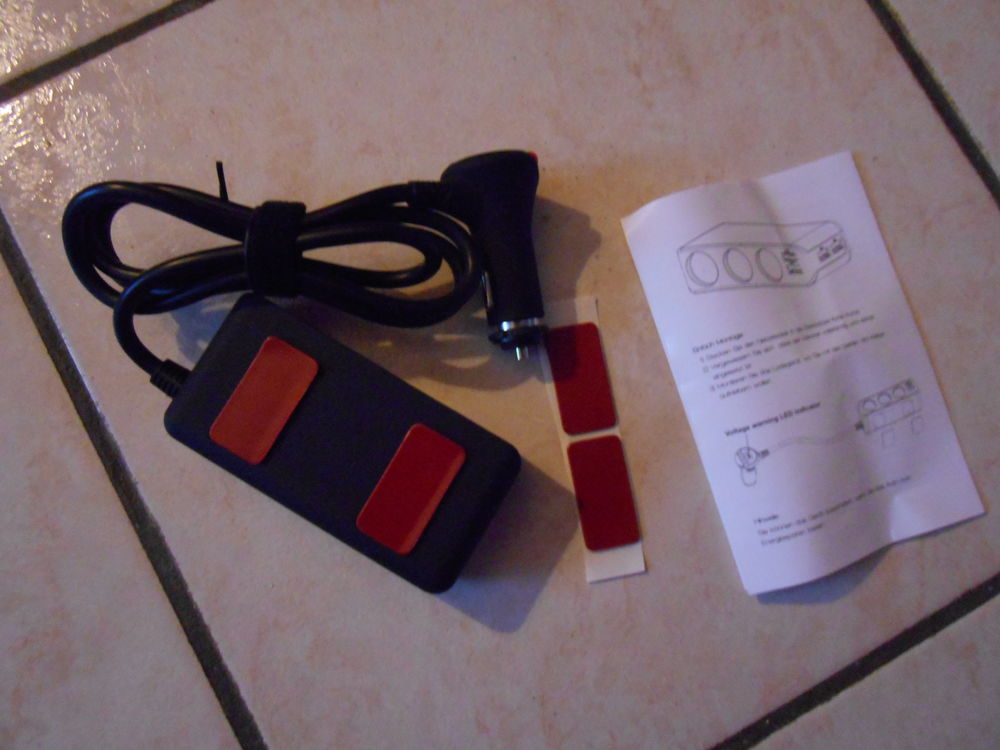 CHARGEUR DE 4 USB Matériel informatique