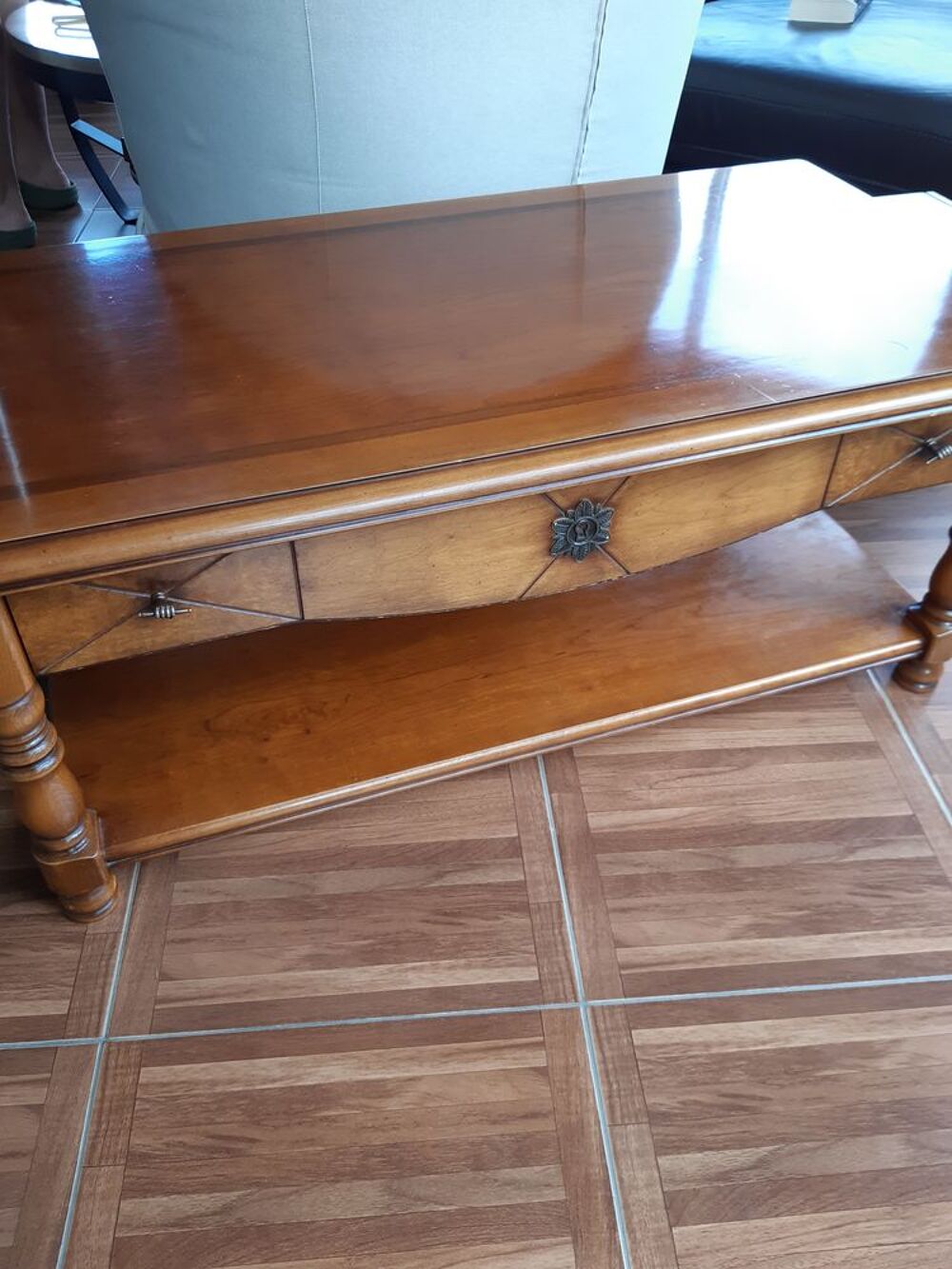 Table basse en merisier Meubles