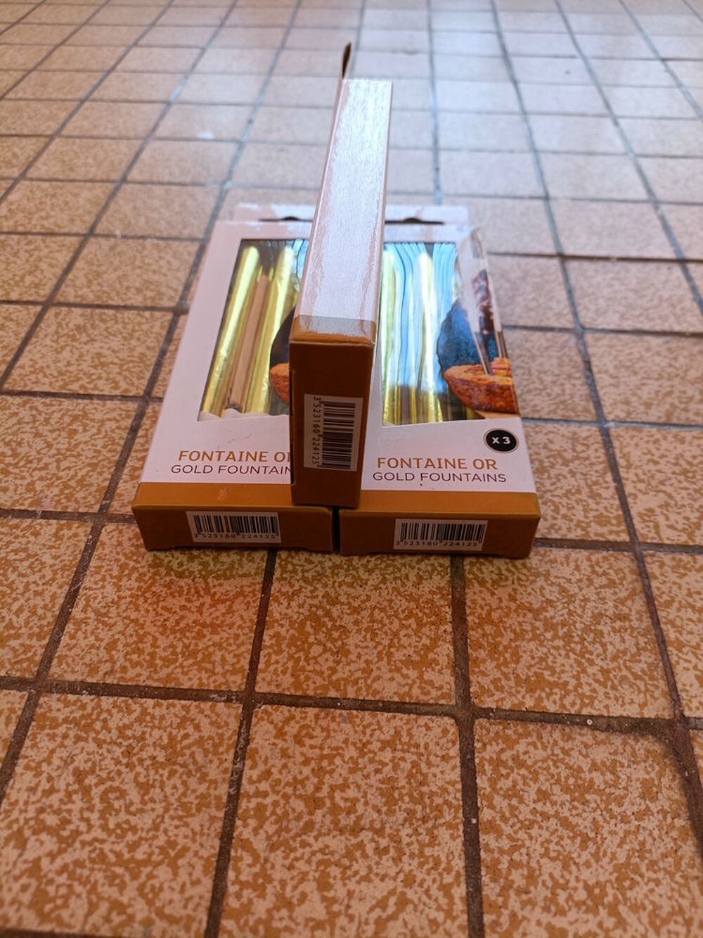 PACK DE 4 X LOT DE 3 FONTAINES DE F&Ecirc;TE-OR Décoration