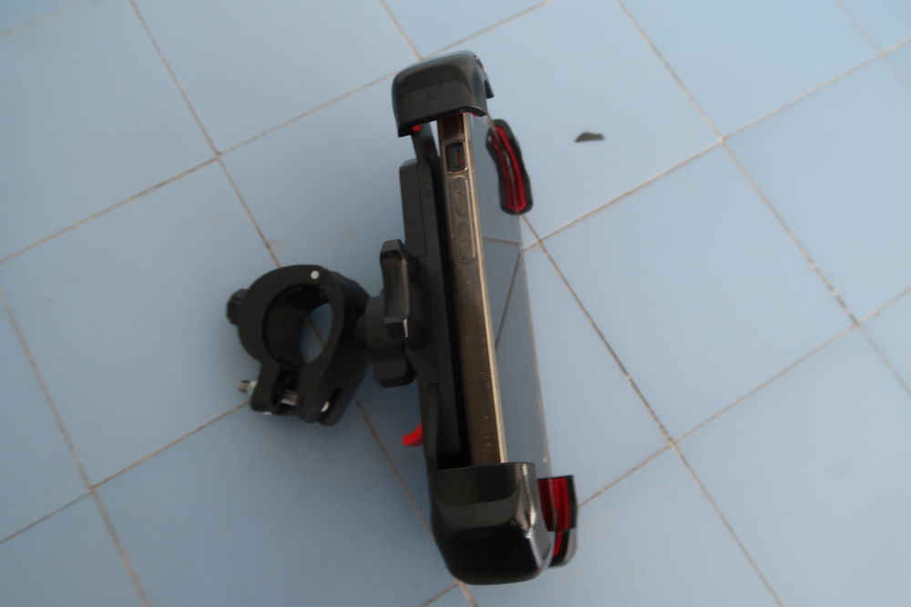 Support de t&eacute;l&eacute;phone de moto / v&eacute;lo Support de t&eacute;l&eacute;phone Téléphones et tablettes