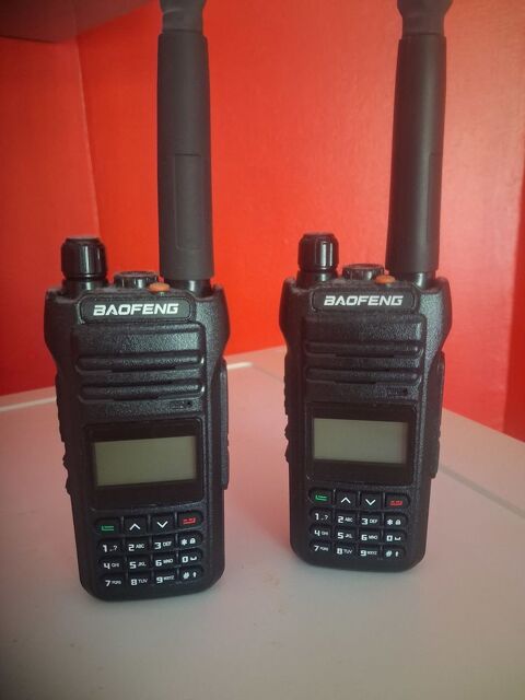 TALKIES-WALKIES UHF .VHF  NEUFS Roussillon (38)