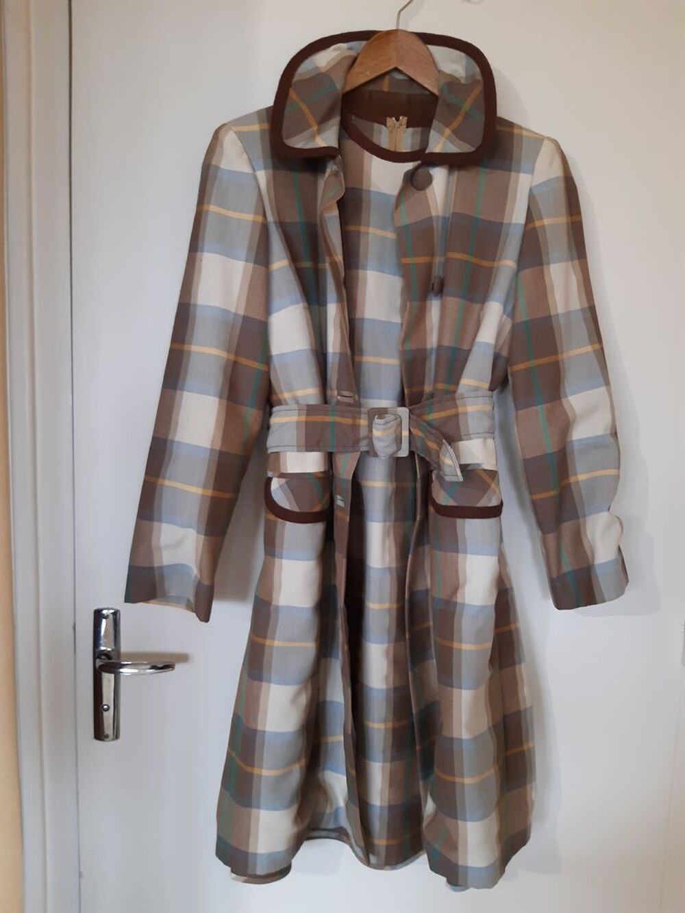 1968 Robe &amp; Manteau Ecossais Vintage. Vêtements