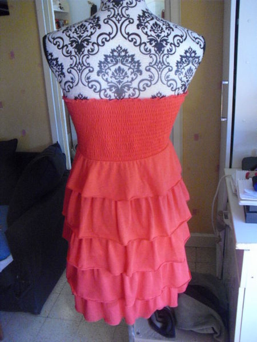 robe bustier corail a volants NAF NAF taille M Vêtements