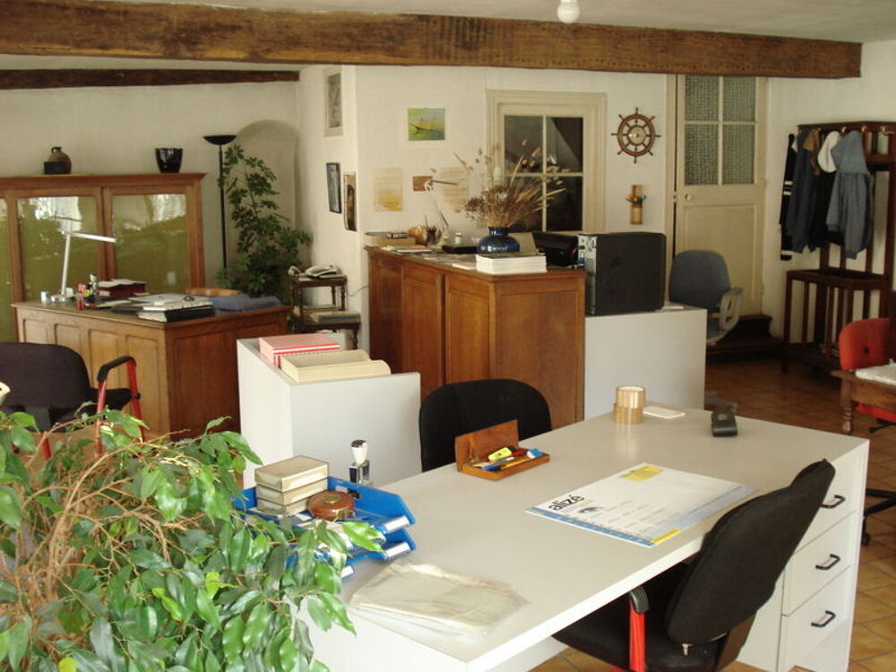Vente Immeuble IMMEUBLES AVEC LOCAUX COMMERCIAUX ET APPARTEMENTS Vermenton