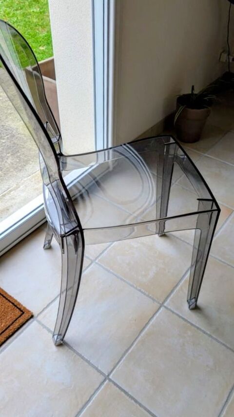 6 CHAISES PLEXIS GRISES La Séguinière (49)