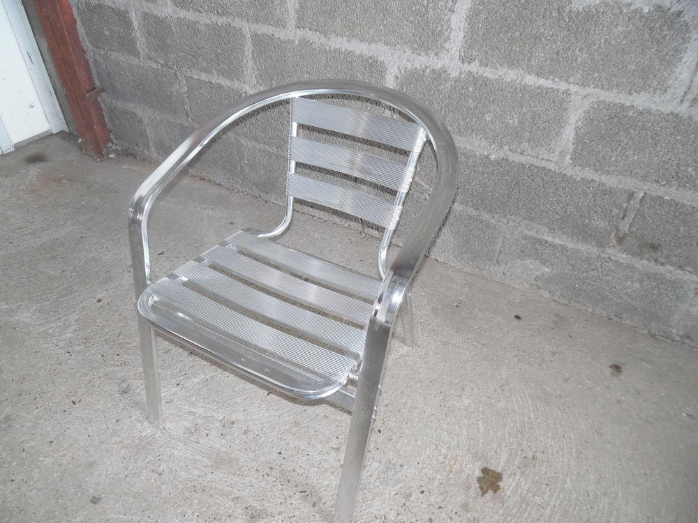 LOT DE 15 FAUTEUILS EN ALUMINIUM Jardin
