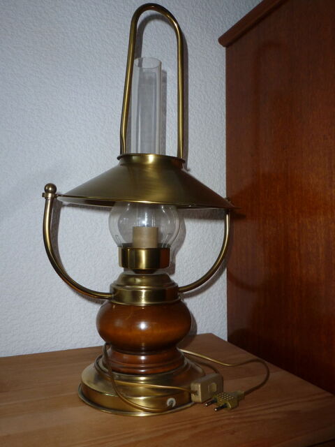 Lampe  poser  50 Nevers (58)