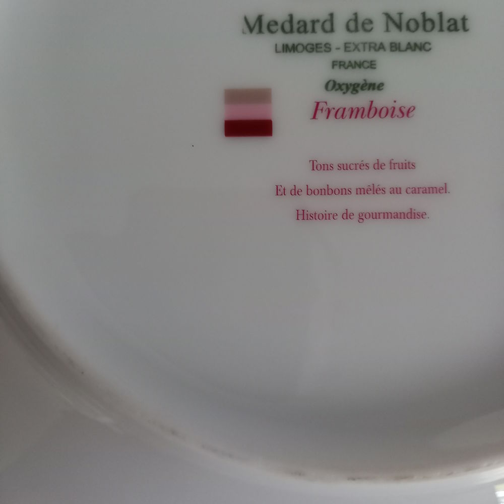 Medart de Noblat, framboise , lot de 2 assiettes de Limoges Décoration