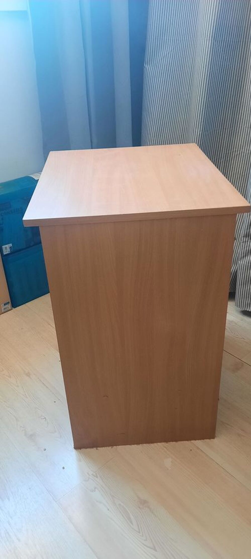 Meuble de bureau. Meubles
