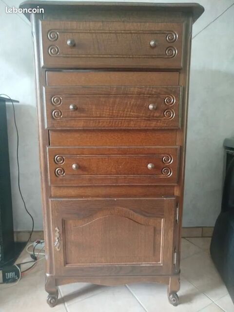 Meuble HIFI en chêne
70 Beauvais (60)