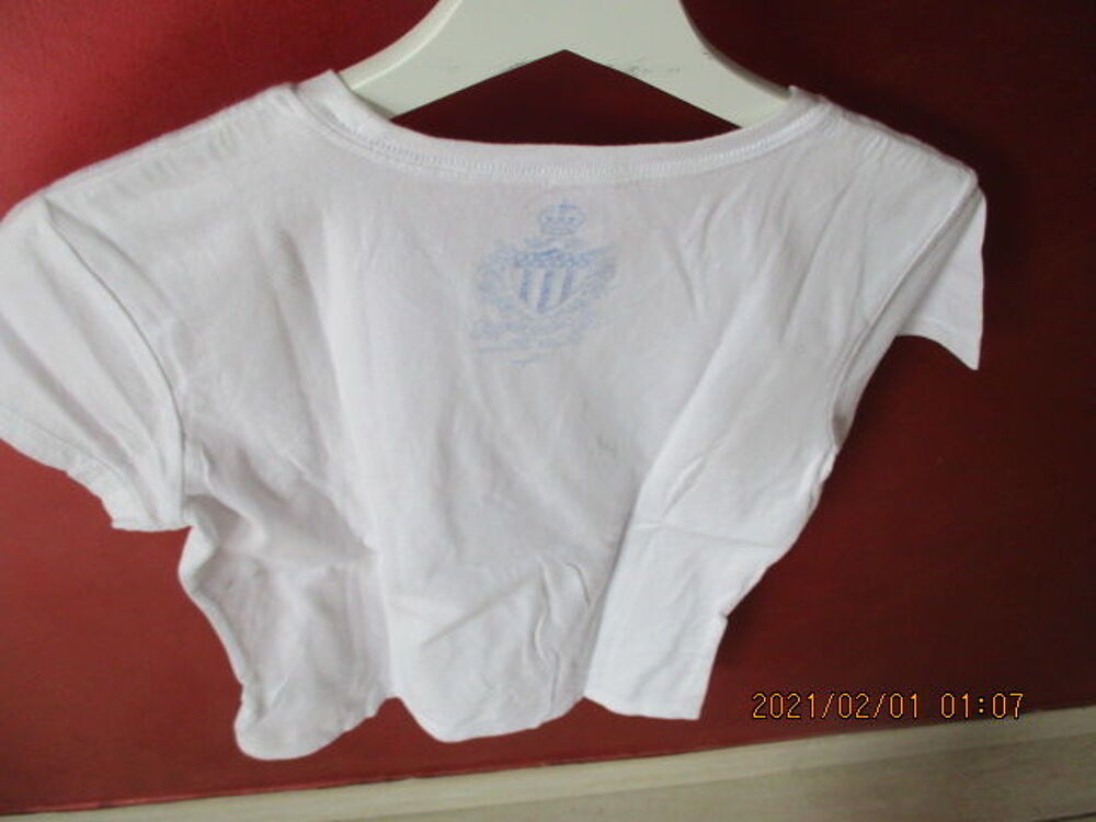 vetement femme V�tements