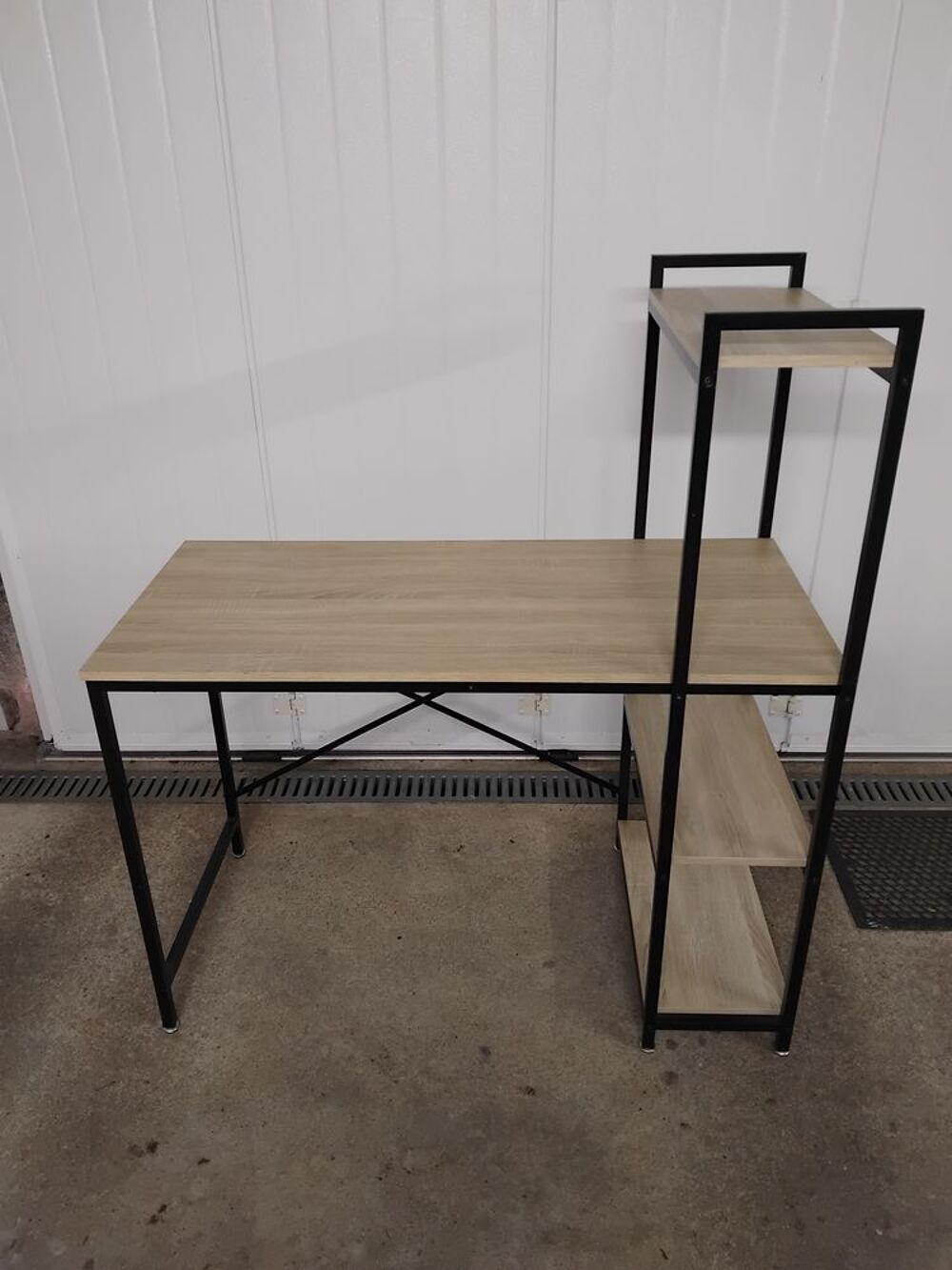 Bureau &eacute;tudiant. Meubles