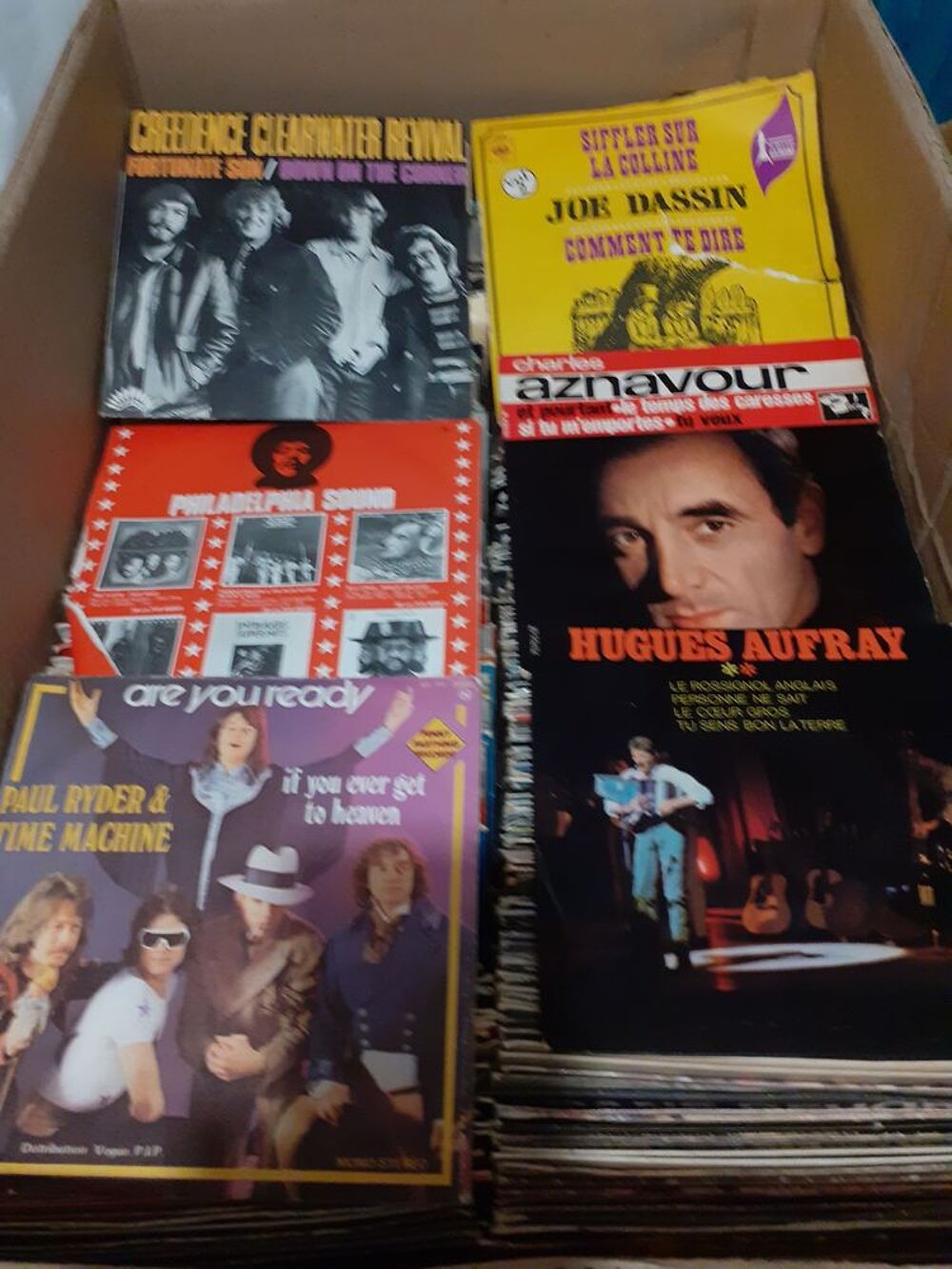 lot entier Vinyles 45T et 33T CD et vinyles