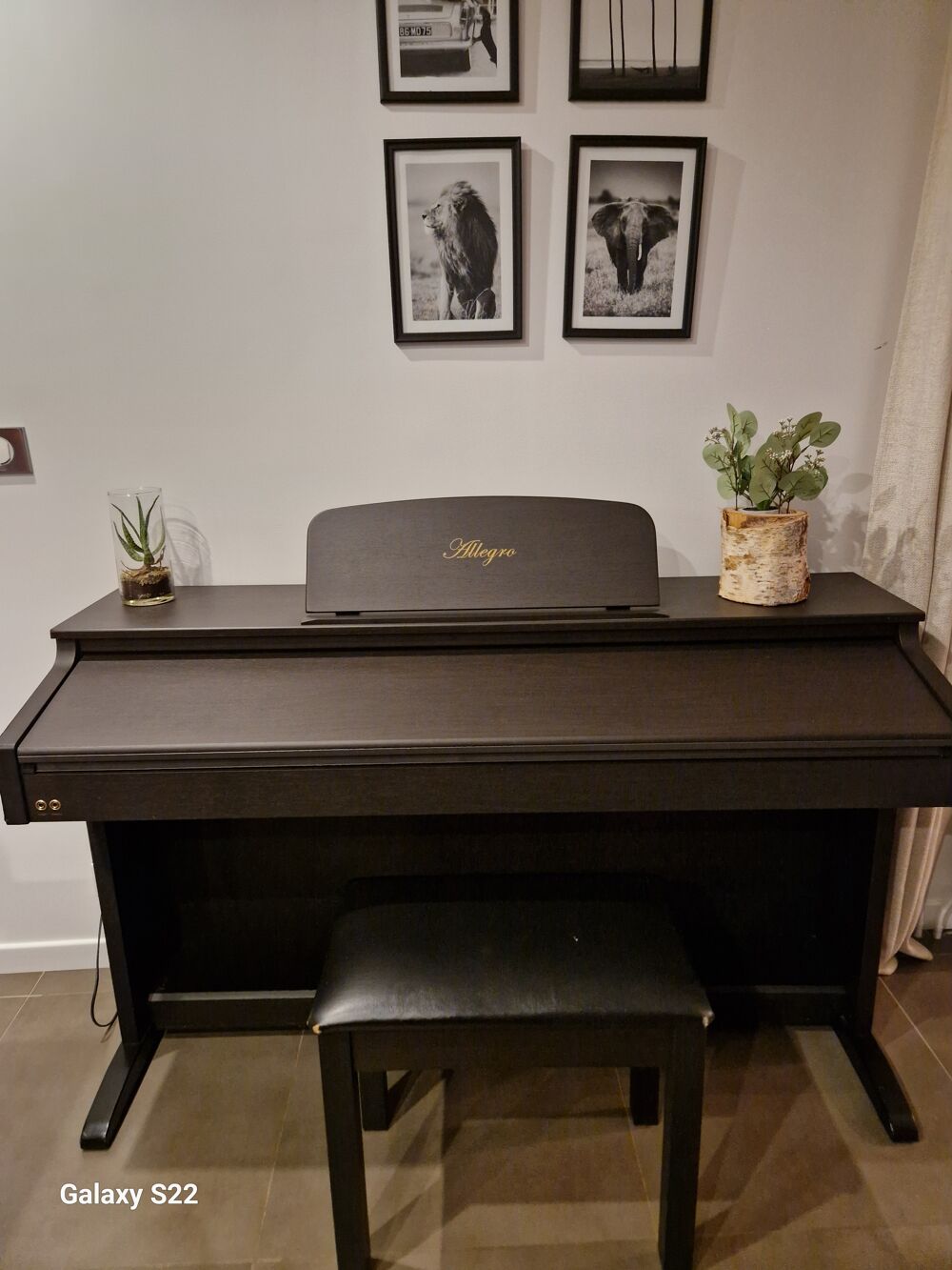 Piano num&eacute;rique en tr&egrave;s bon &eacute;tat Instruments de musique