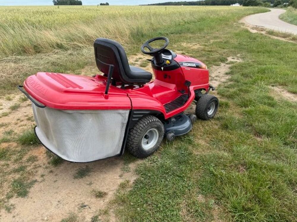 Tracteur tondeuse honda hf2417 reconditionn&eacute; Jardin