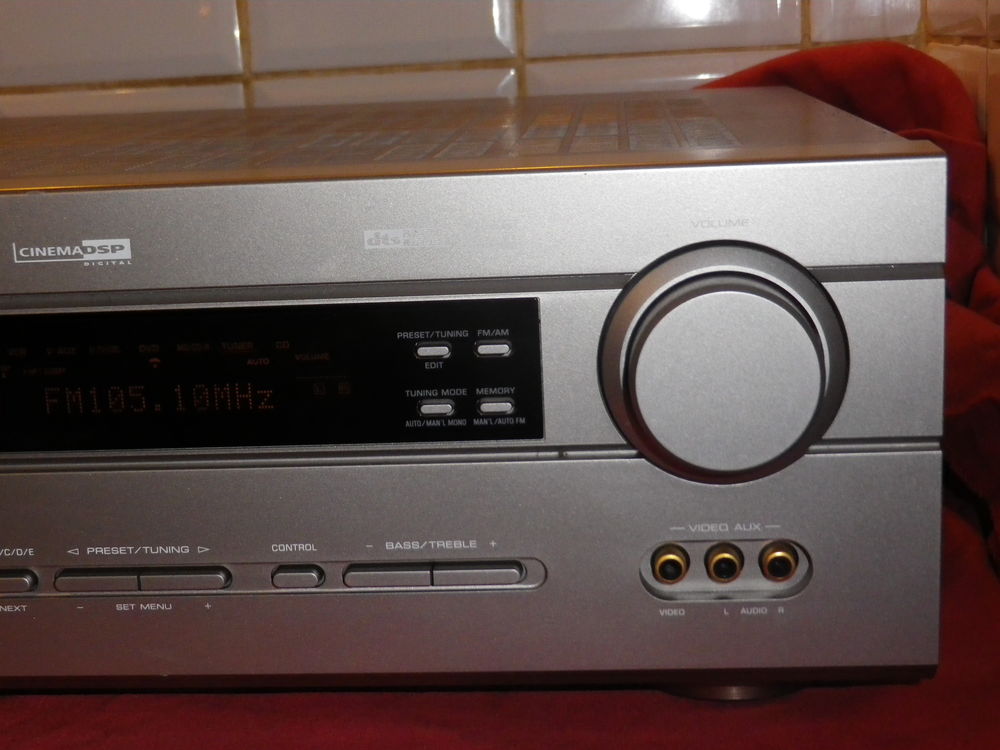 AMPLI AUDIO VIDEO / HOME CINEMA 6.1 / YAMAHA V440 RDS / 6 X Audio et hifi