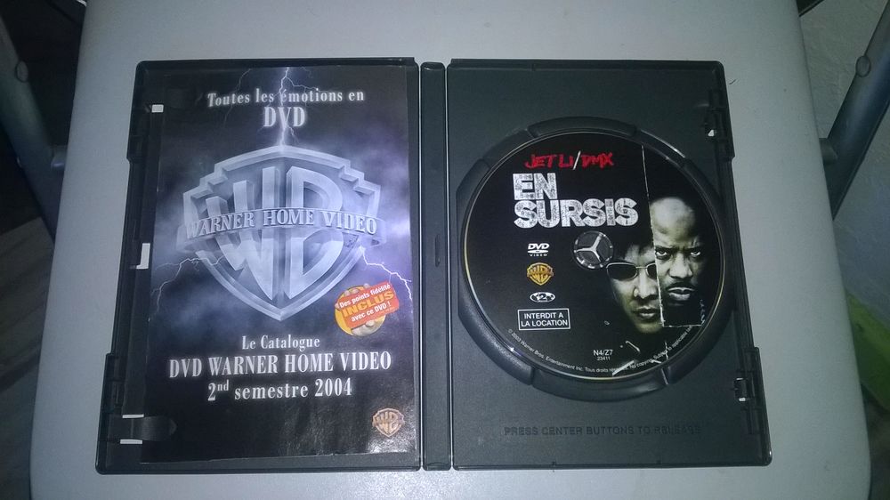 DVD En sursis 
Jet Li, DMX, Tom Arnold
2003 DVD et blu-ray