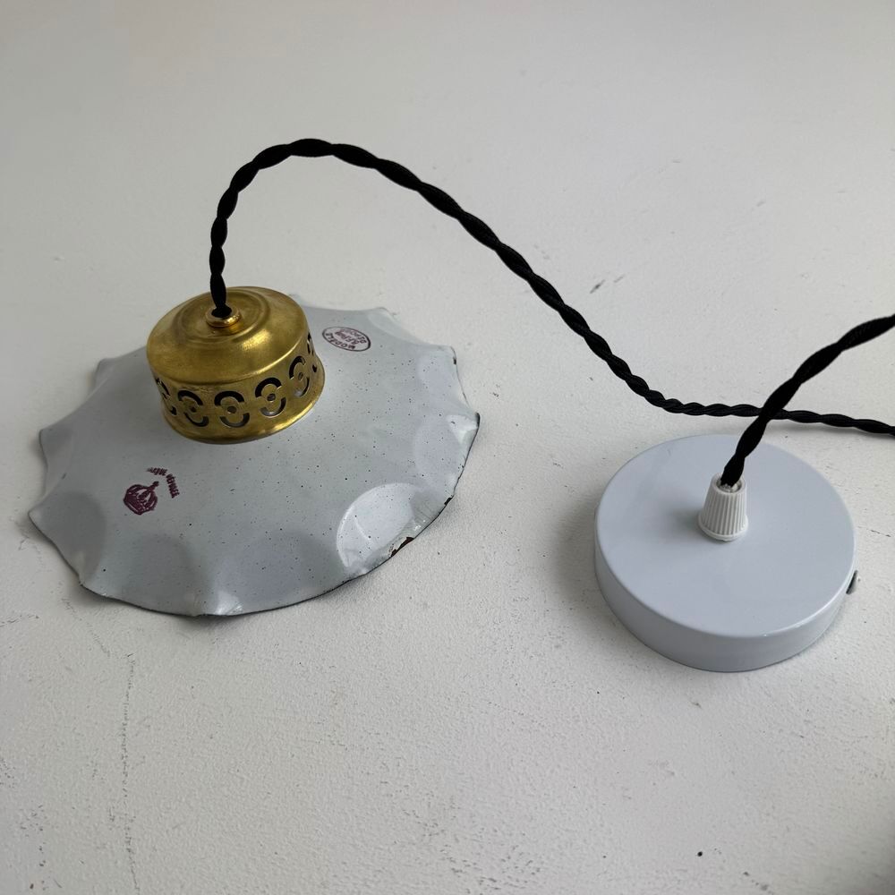 PAIRE D'ANCIENNES PETITES SUSPENSIONS EMAILLEES Décoration