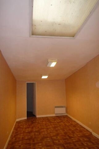  Atelier à louer 3 pièces 55 m² Angoulême